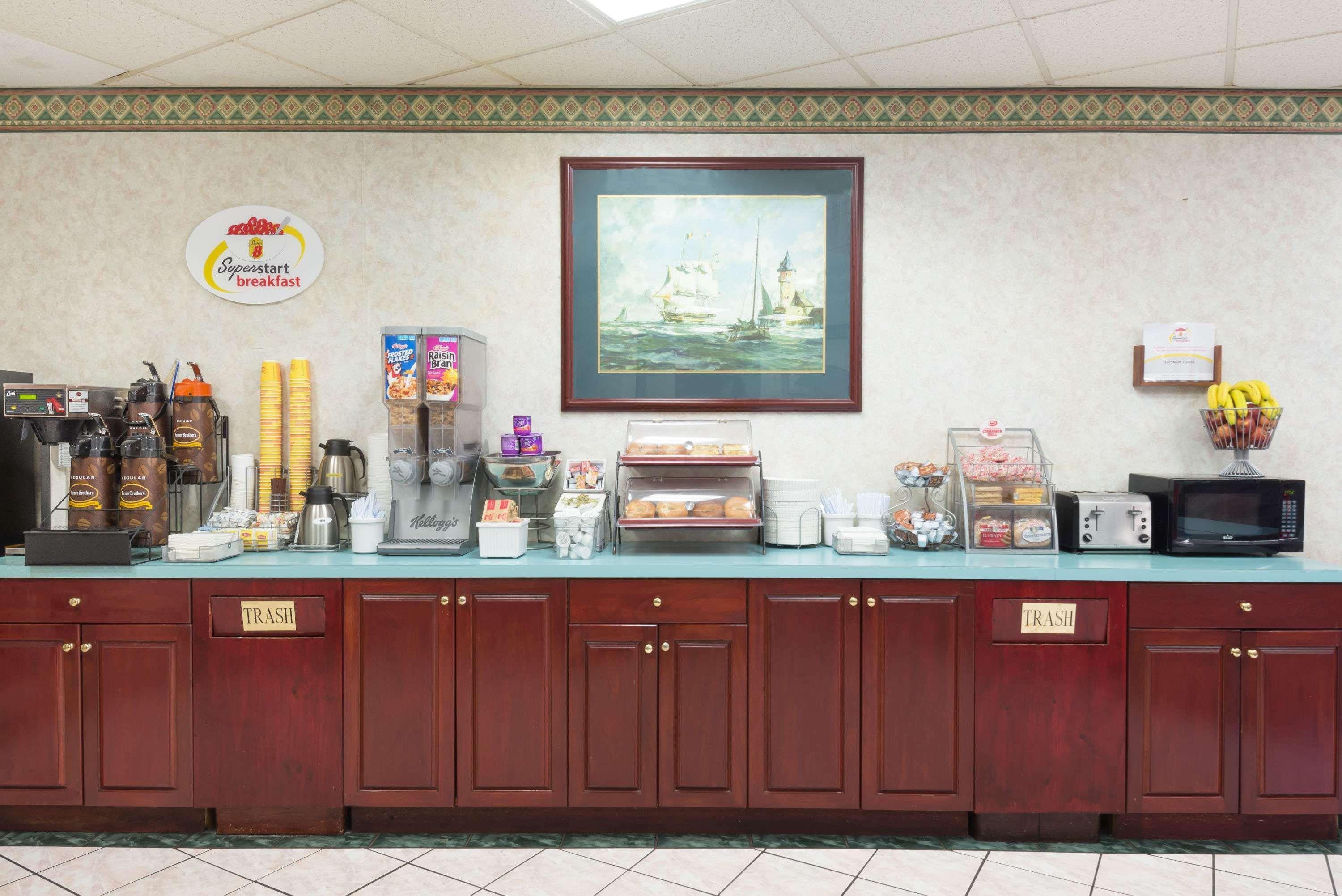 ซูเปอร์ 8 บาย วินด์แฮม เวสต์ กรีนวิช/โพรวิเดนซ์ Hotel West Greenwich ภายนอก รูปภาพ