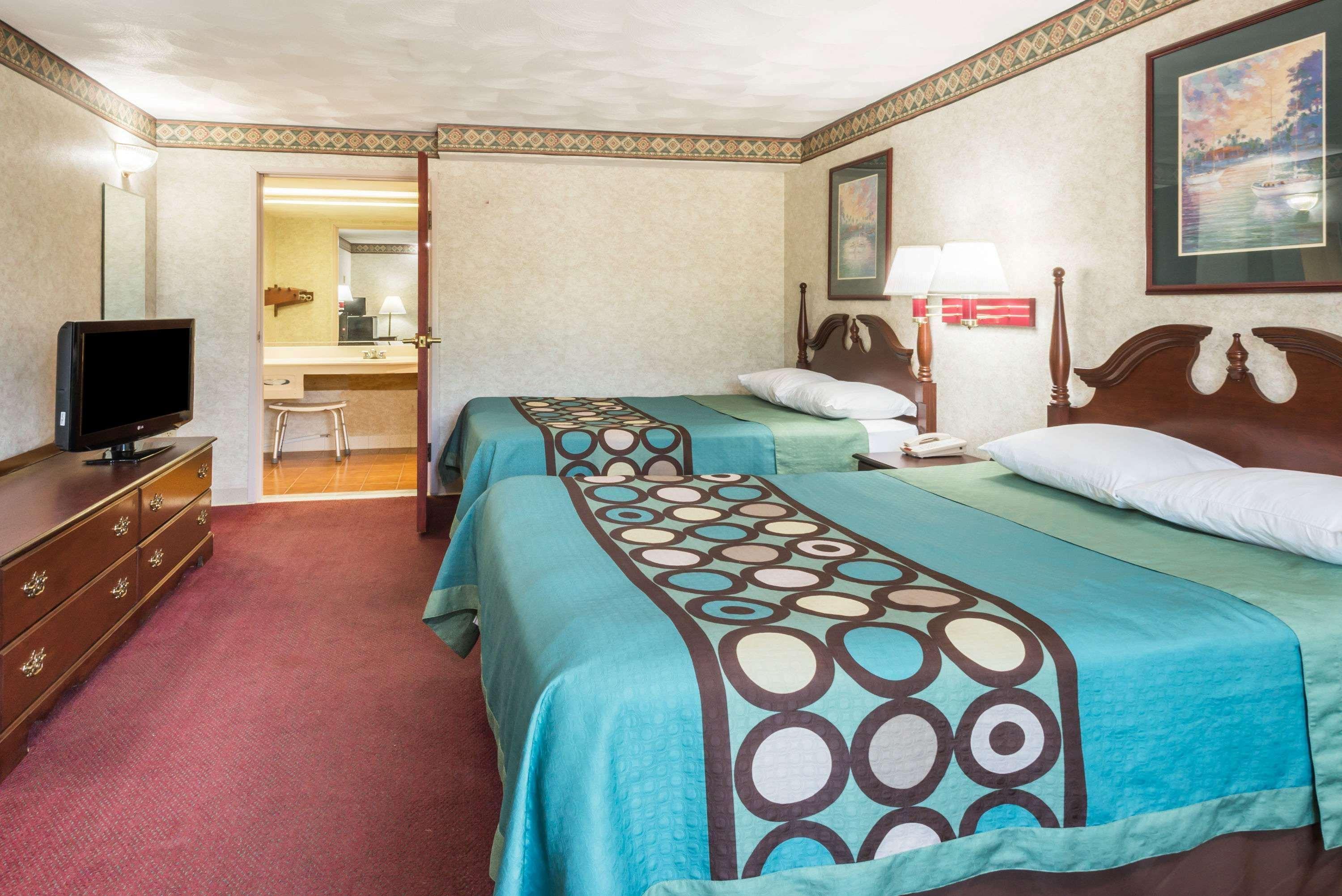 ซูเปอร์ 8 บาย วินด์แฮม เวสต์ กรีนวิช/โพรวิเดนซ์ Hotel West Greenwich ภายนอก รูปภาพ